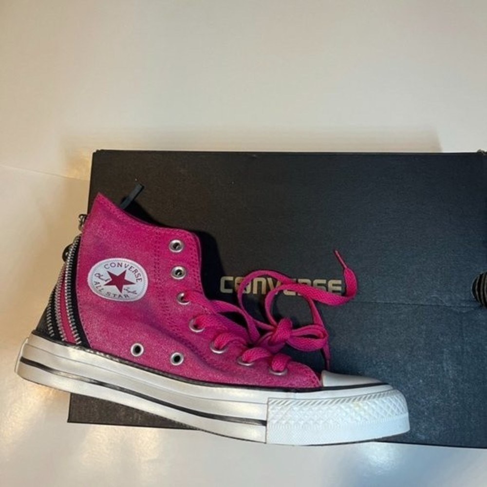 NWT new with box Converse High top Chuck Taylor Tri Zip Hi Cosmo Pink size 5.5
